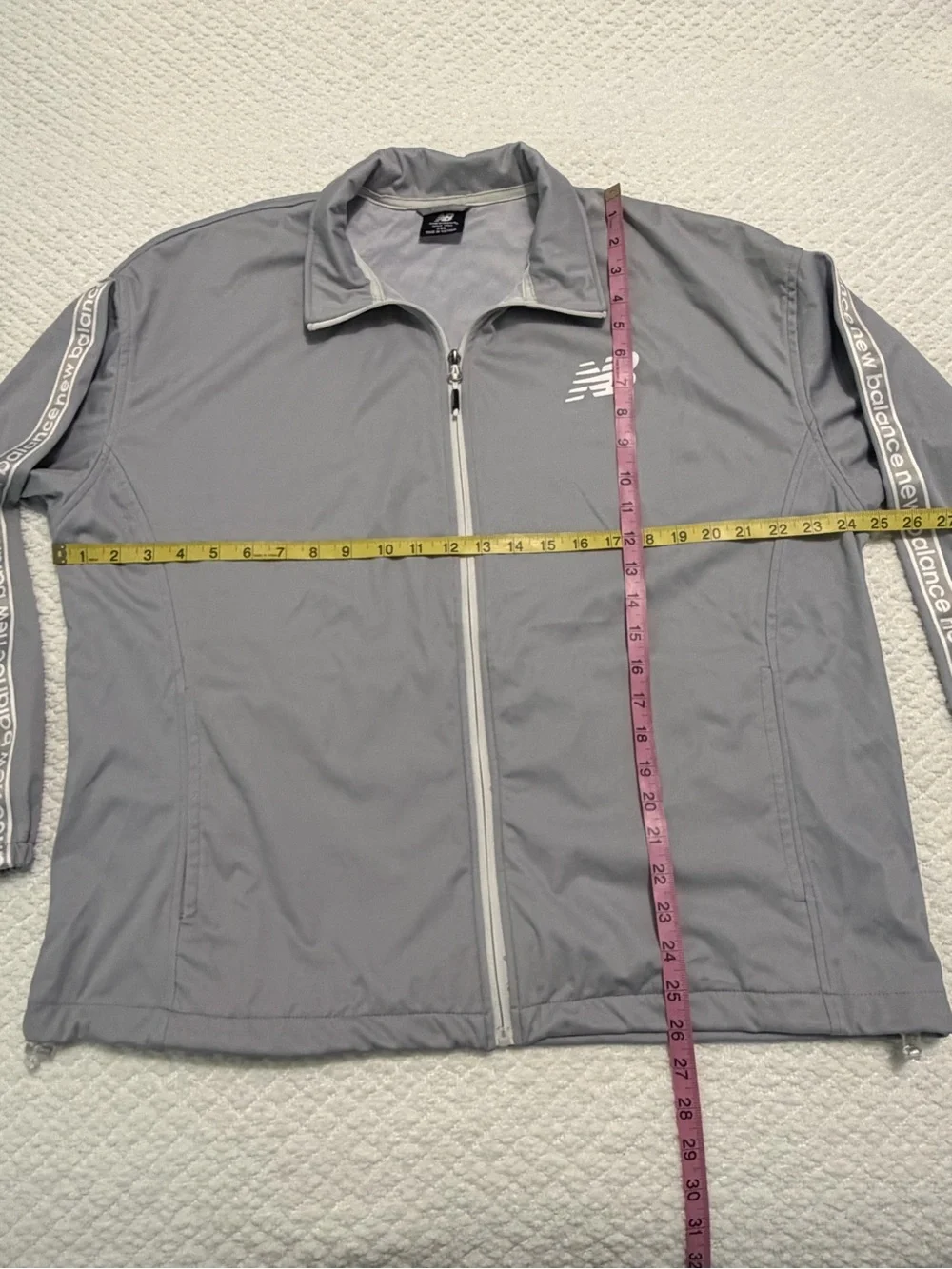 NWT New Balance Light Grey Lightweight Zip Jacket Size 2XL